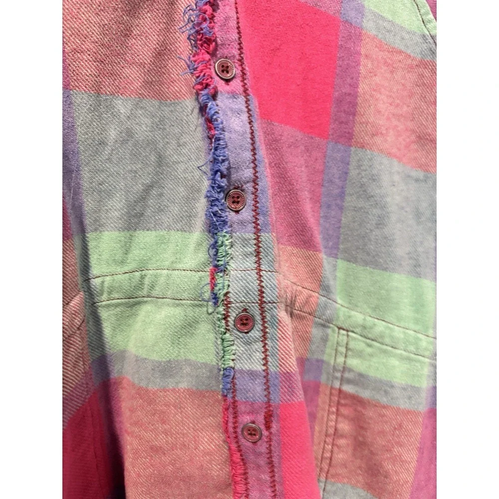 We The Free Women's Plaid Shirt Jacket Raw Hem Distressed Boho Pink Green S - Picture 10 of 13